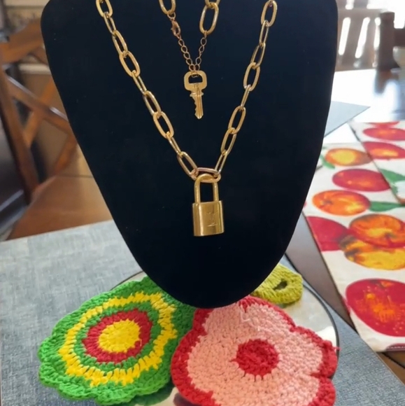 LOUIS VUITTON Padlock & Key #317 with Gold Tone Necklace & Bracelet - Picture 3 of 4